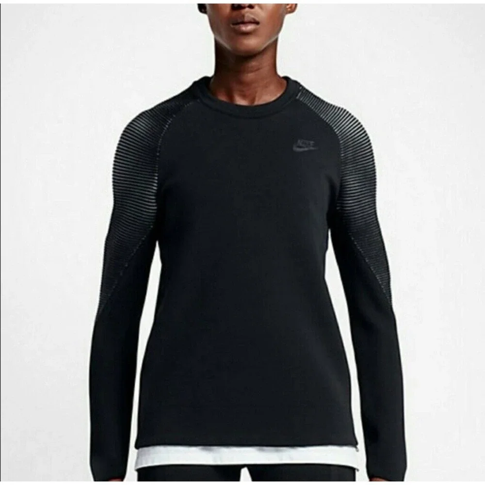 Nike Tech Performance Women's SM Black Sweatshirt Ribbed Sleeve Zip Hem Mad Max